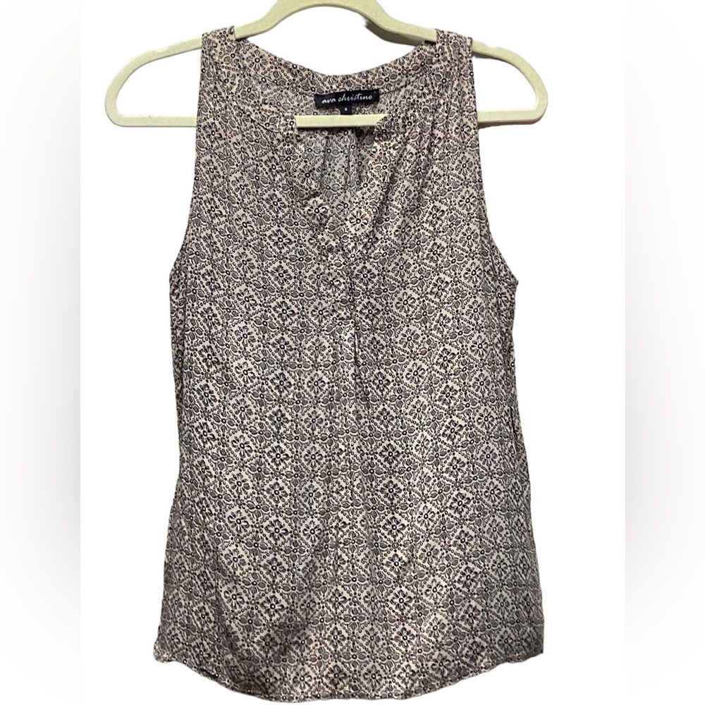 Ava Christine sleeveless blouse. Tan/black print. Size Small